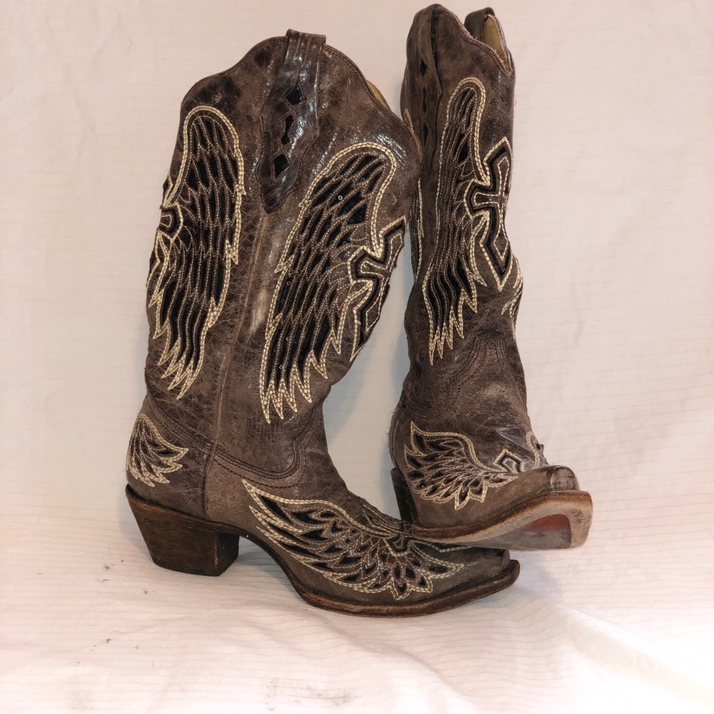 Corral Brown Distressed Leather Wing-Embroidered Heeled Cowboy Boots